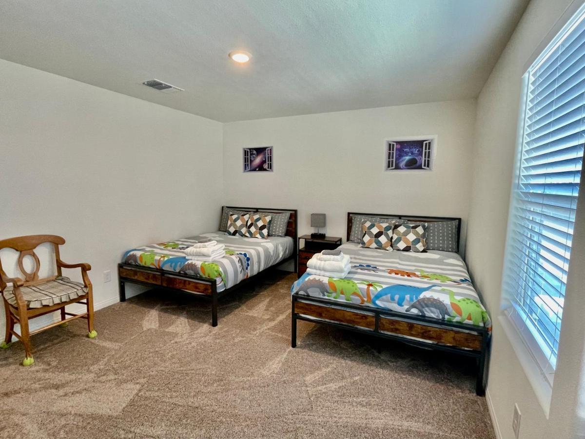 Spacious House, 5 Bedrooms, Sleeps 12, Near Las Vegas Strip And Airport Екстер'єр фото